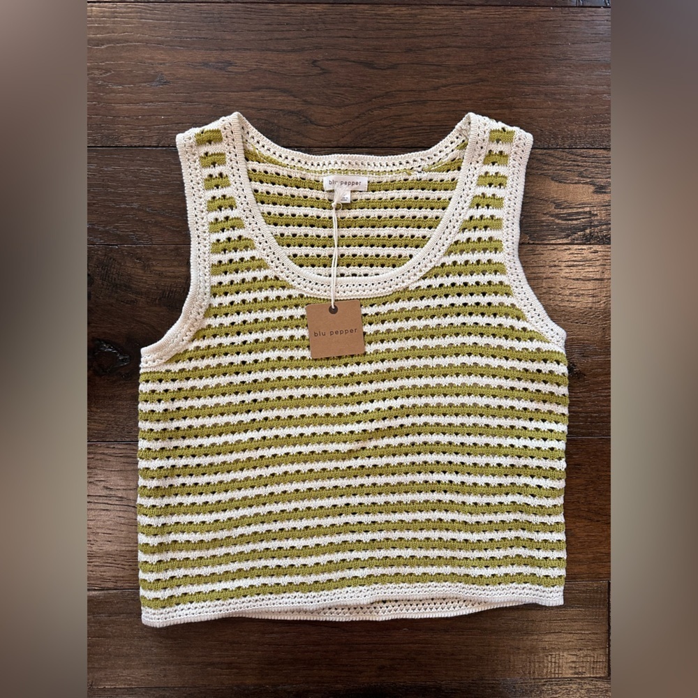 Jolt Cream/ Charteuse Sweater Vest- size Large
